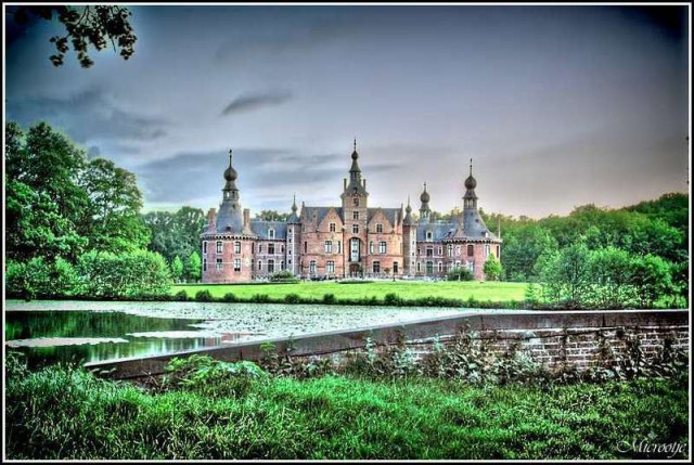 Caste in HDR
