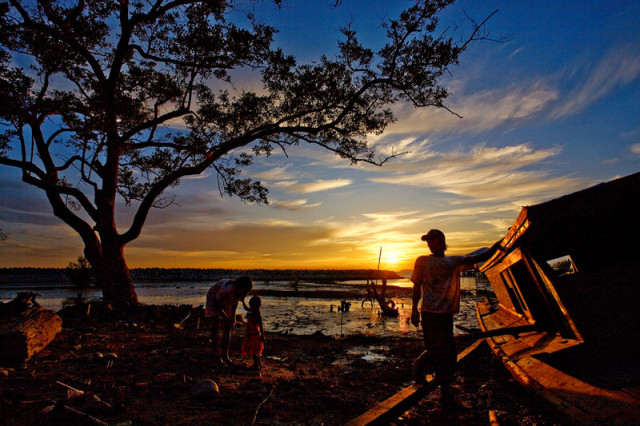 # Bila Senja T'lah Tiba #