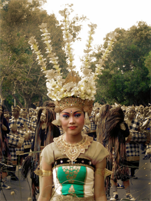 ratu dan pengikutnya