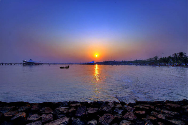 ::Ancol in The Morning::