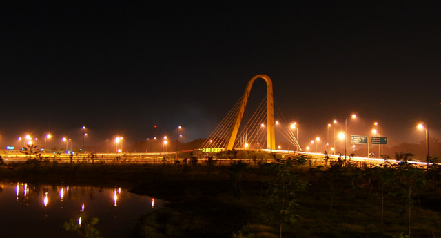 Jembatan Grand Wisata