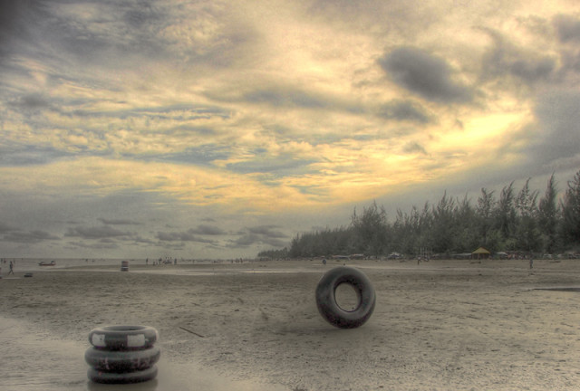 lamaru beach (HDR ver)