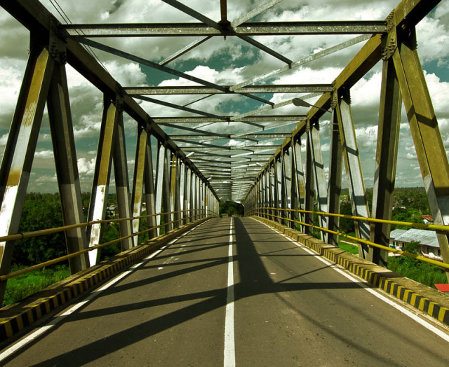 Hanya Jembatan