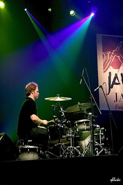 Kim Ofstad - D'Sound (Java Jazz '08)