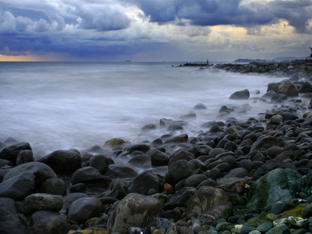 cloudy beach