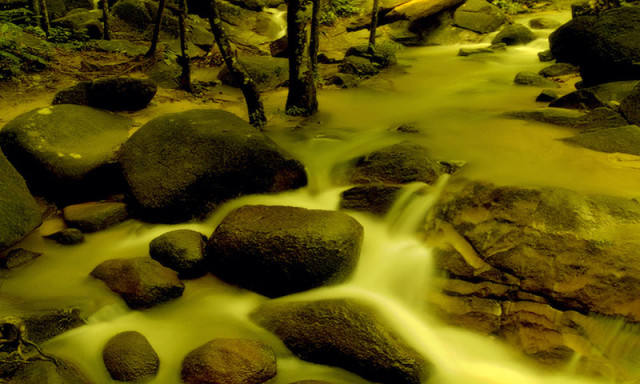 Dibalik Keindahan Waterfall