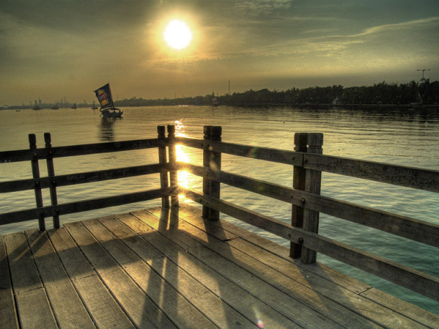 The dock, the boat & Sunrise ;)