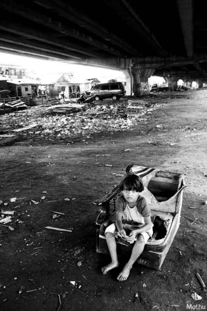 Kehampaan Mendalam...