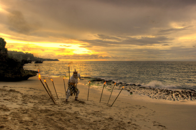 tarian senja hanuman