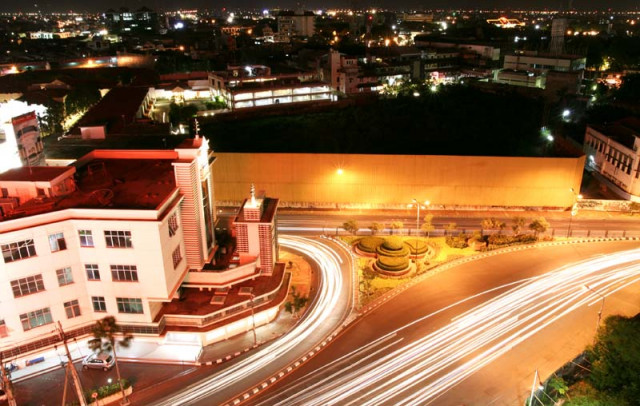 Tunjungan At Night