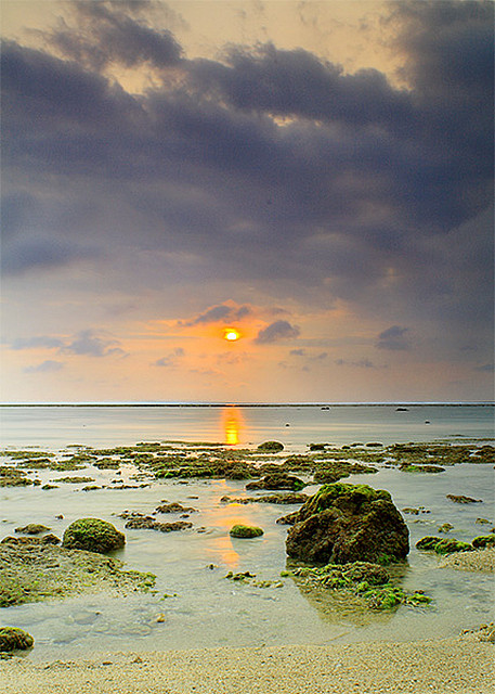 ~melodrama dikeheningan~