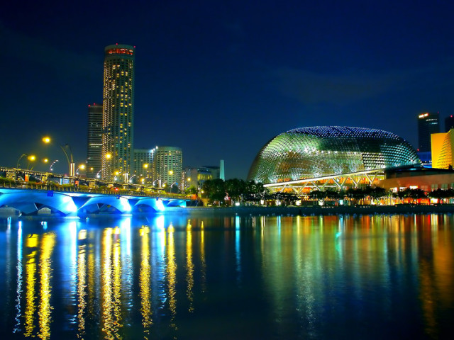 Esplanade at Night