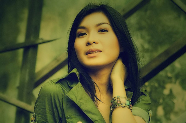 ..gerah ya ? ..