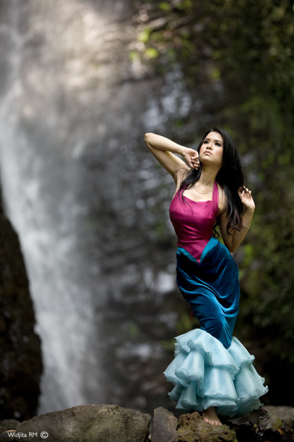 * Waterfall dancer *