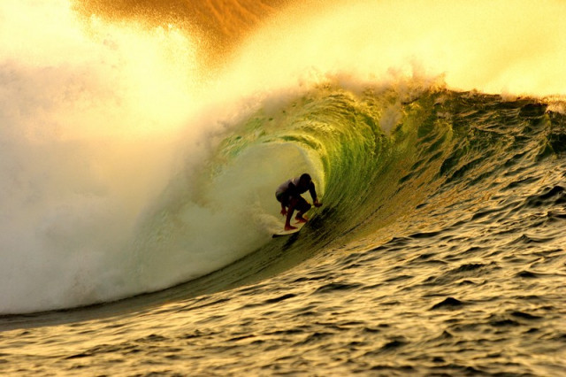 a golden wave