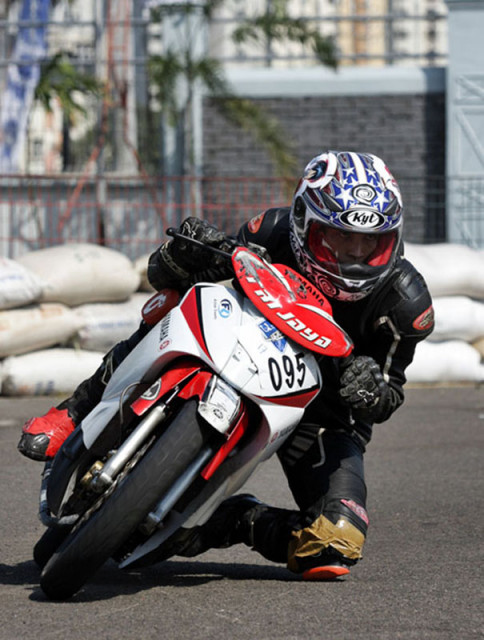 Tikungan Tajam 1