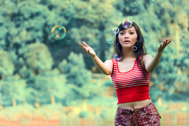 :: Playing with Bubble ::