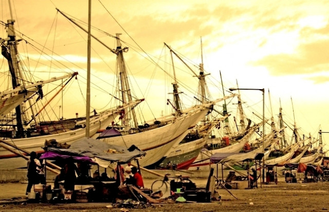 Sore-sore di pelabuhan