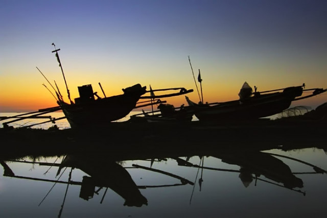 :: boatflection ::