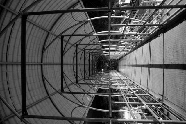 lorong besi