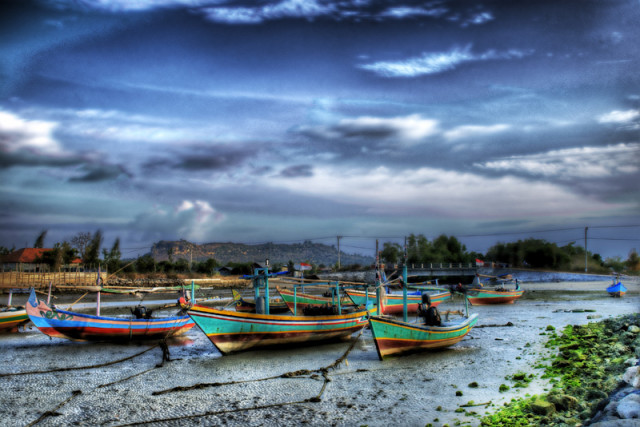 = PERAHU TRADISIONAL =