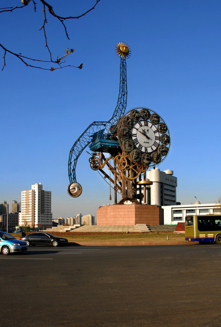 Tianjin's Bronze Sculpture Clock