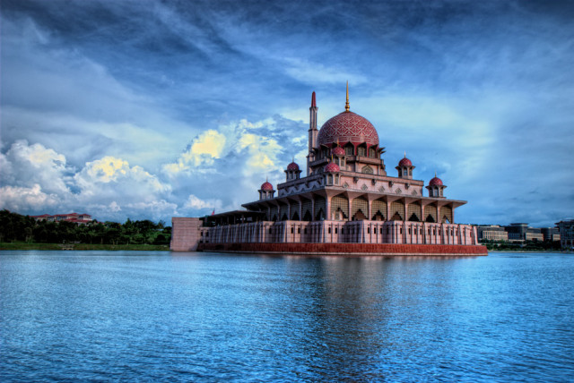 :: Mesjid Putrajaya ::