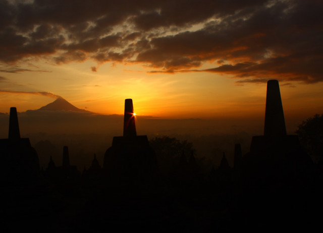 Sunrise @ Borobudur