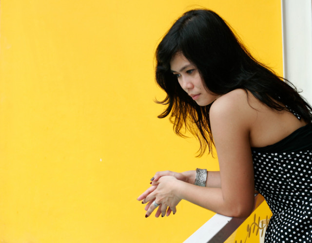 Adisya :Turn Me on Yellow Side...