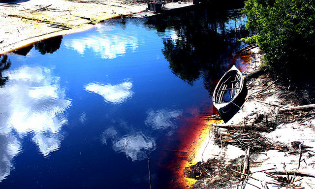 sampan parkir