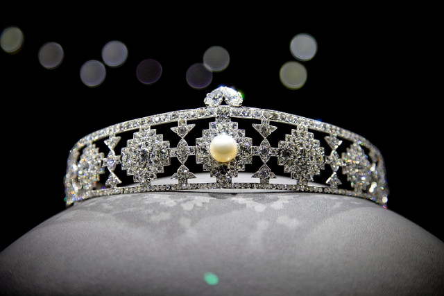 Another Forbidden's Crown