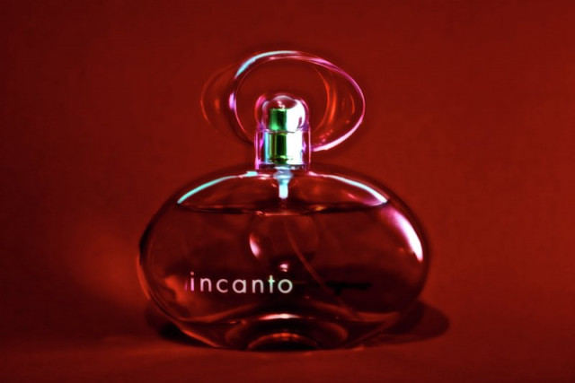 sexy woman parfume