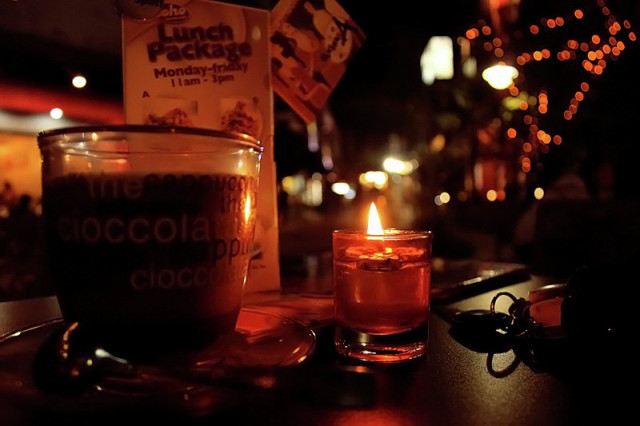 night @ d cafe