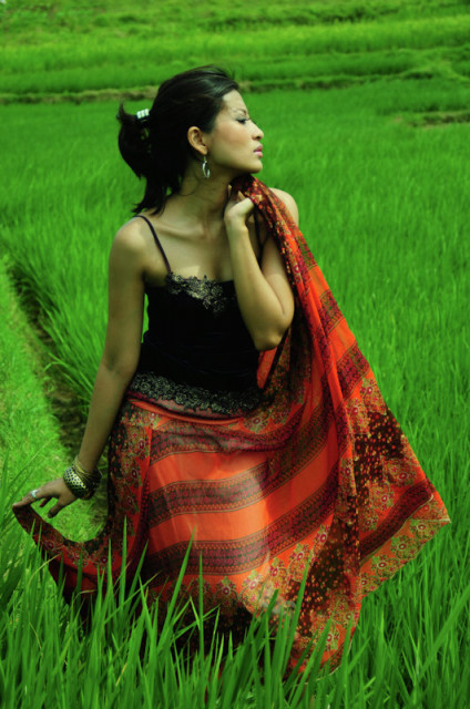 Dewi Sri : Pesonamu Terpancar