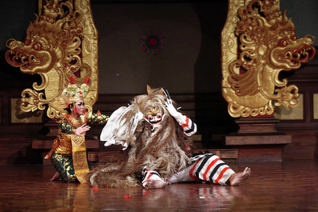 Legong Kraton Sudarsana