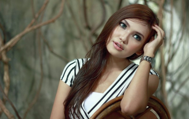 i love the way your smile..