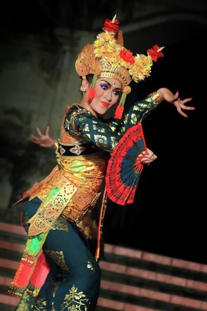 Tari Legong Kuntul