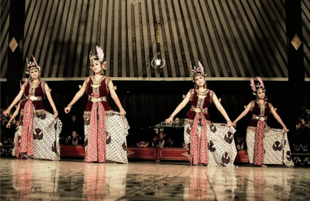 Traditional Dance