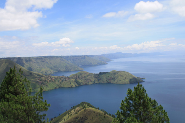 The Eye Catching Lake Toba