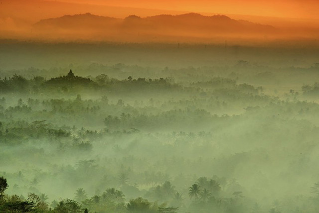 BORUBUDUR NIRWANA SUNRISE